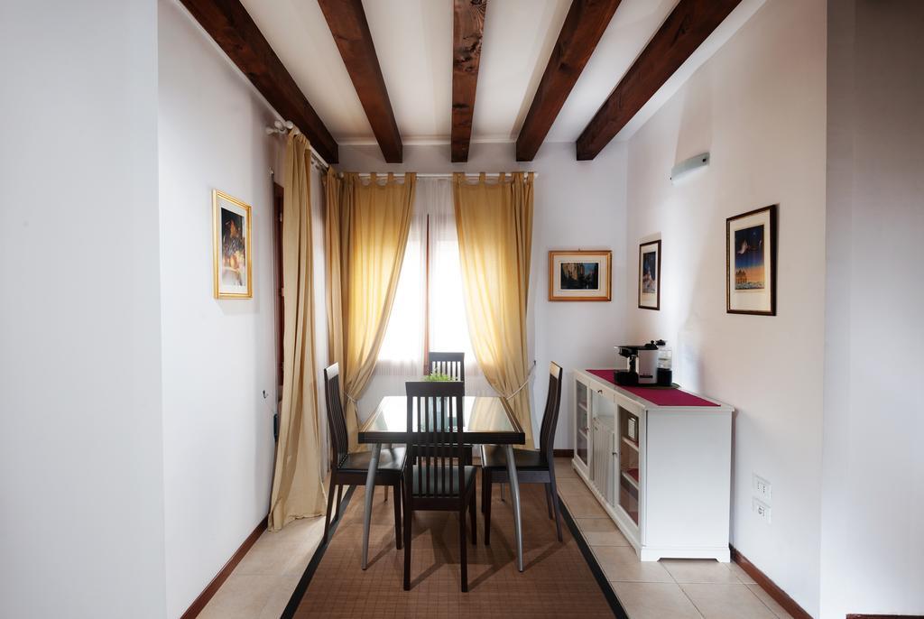 Outlet Sweet Venice Mestre Rum bild