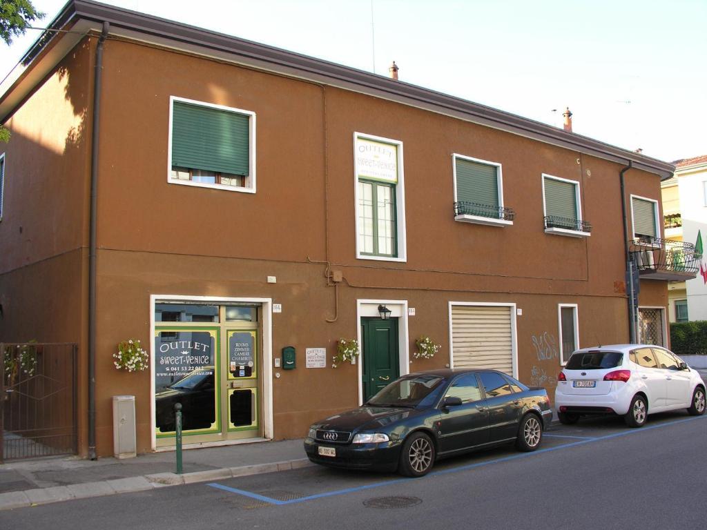 Outlet Sweet Venice Mestre Exteriör bild